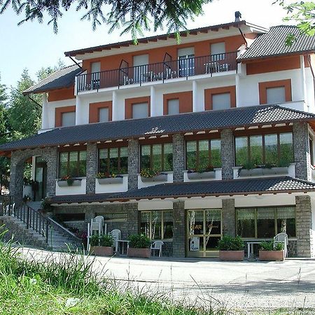 Albergo Moderno & Spa Fuipiano Valle Imagna Εξωτερικό φωτογραφία