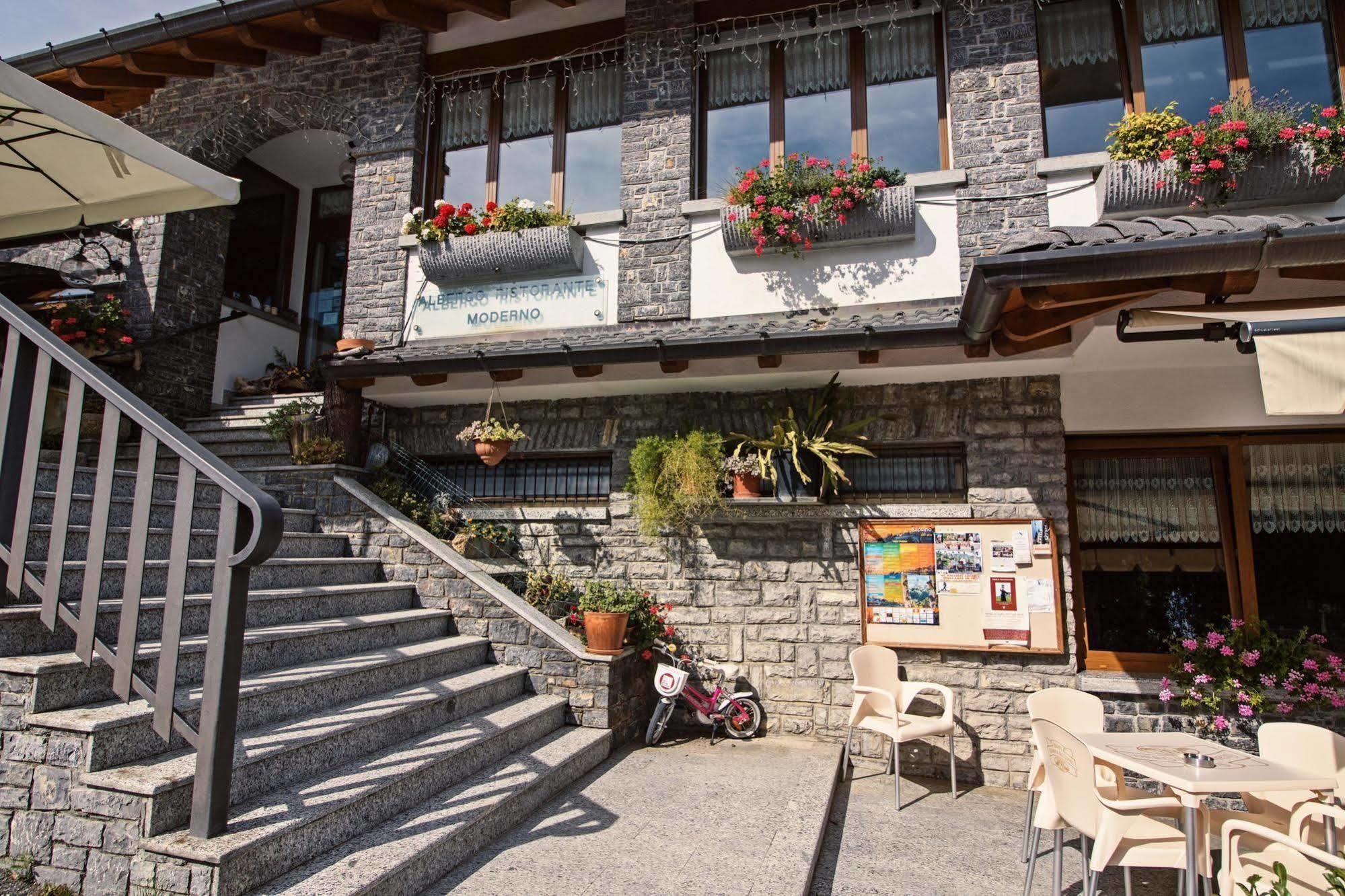 Albergo Moderno & Spa Fuipiano Valle Imagna Εξωτερικό φωτογραφία